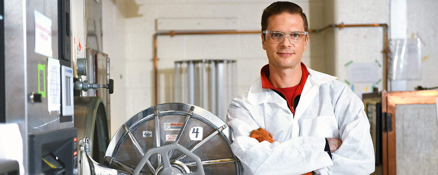 Rodolphe Barrangou in the lab